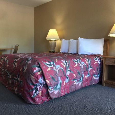 Jack Pine Motel Riverton Zewnętrze zdjęcie